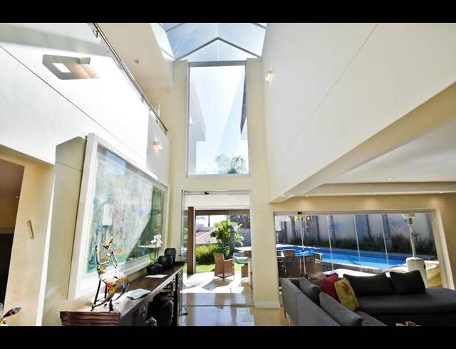 5 BEDROOM HOUSE FOR SALE IN BENMORE GARDENS